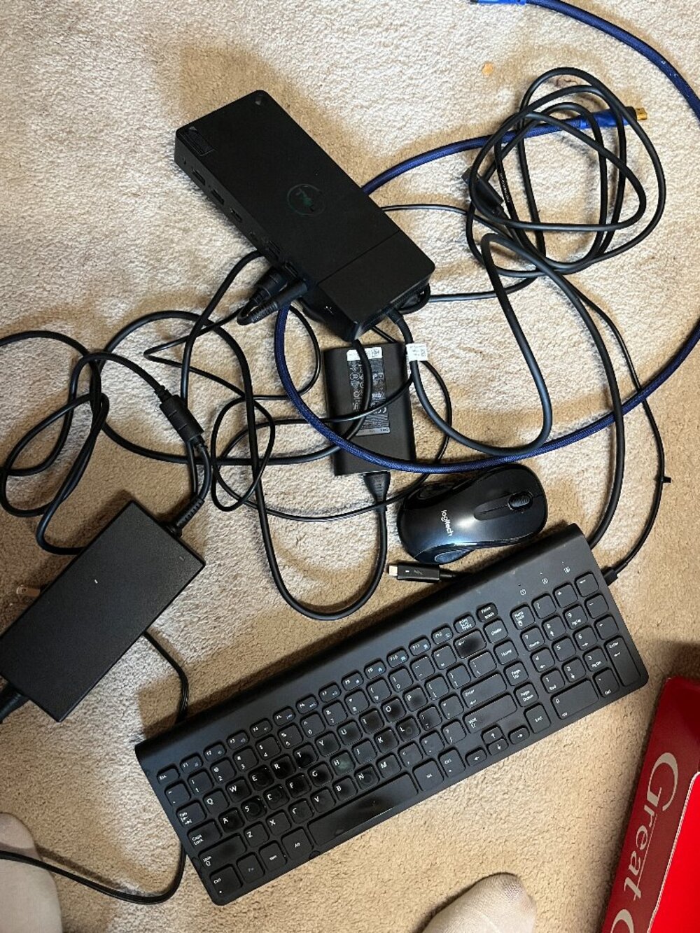 Dell Docking System, Wireless Key and Mouse, Power Cords (Great Bundl1) - Picture 1 of 16